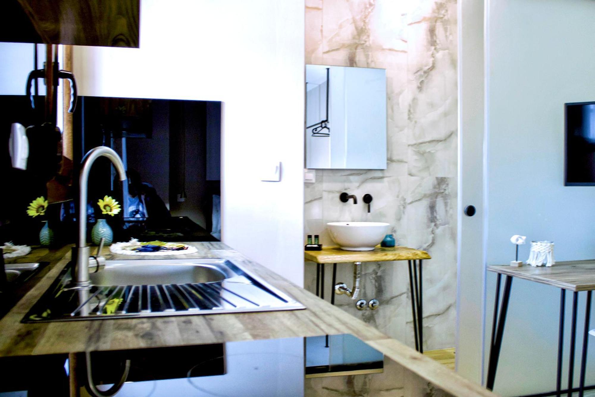 Athonite All Seasons Luxury Suites อิเอริสโซส ภายนอก รูปภาพ